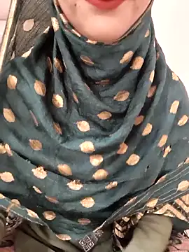 Snapshot of Indian-Aleena chatting on April 5, 2026, 6:42 am Indian-Aleena online show from April 5, 2026, 6:42 am