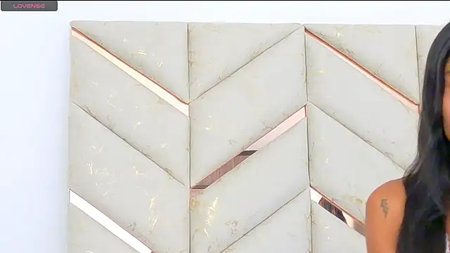 Snapshot of AlanaDoll chatting on November 7, 2025, 2:10 pm AlanaDoll online show from November 7, 2025, 2:10 pm