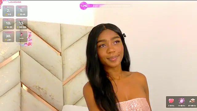 Snapshot of AlanaDoll chatting on October 10, 2025, 2:45 am AlanaDoll online show from October 10, 2025, 2:45 am