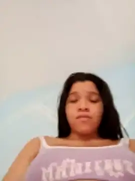 Snapshot of VictoriDior chatting on December 16, 2025, 5:17 pm VictoriDior online show from December 16, 2025, 5:17 pm