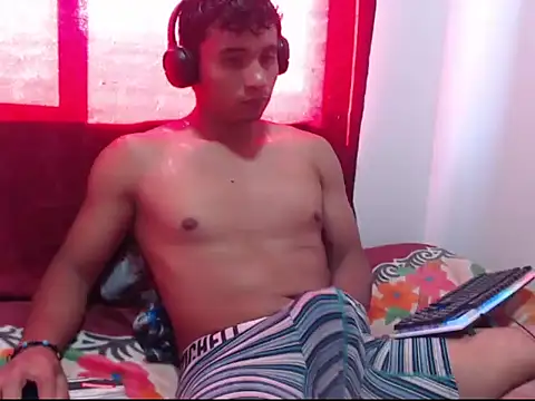 Snapshot of _Duvan_123 chatting on December 17, 2025, 2:44 pm Duvan 123 online show from December 17, 2025, 2:44 pm