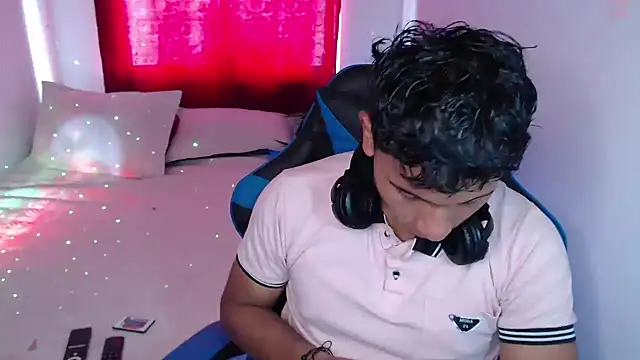 Snapshot of _Duvan_123 chatting on January 13, 2026, 6:34 pm Duvan 123 online show from January 13, 2026, 6:34 pm