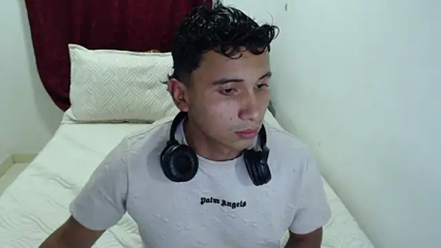 Snapshot of _Duvan_123 chatting on January 6, 2026, 2:04 am Duvan 123 online show from January 6, 2026, 2:04 am