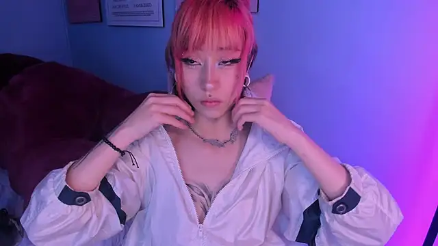 Hannahpage online show from May 20, 2026, 12:24 pm