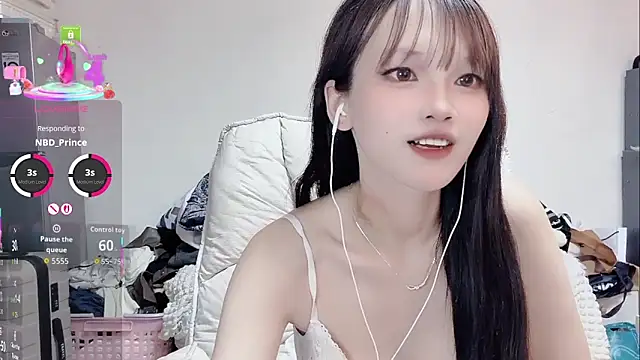 twlilybae online show from March 12, 2026, 2:21 pm