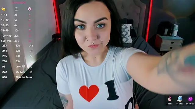 ashton heidii online show from November 11, 2025, 11:42 pm