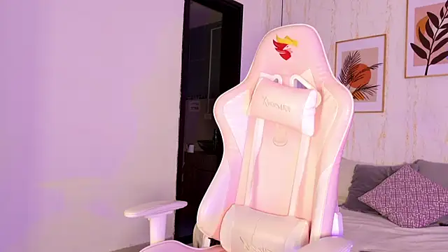 Ayleen Dunkan online show from October 1, 2025, 12:31 pm