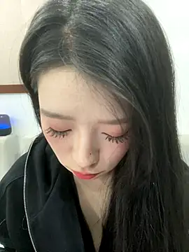 yuanyuanzi99 online show from October 23, 2025, 10:14 am