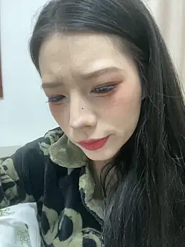 yuanyuanzi99 online show from October 29, 2025, 5:12 pm