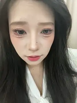 yuanyuanzi99 online show from September 8, 2025, 7:24 pm