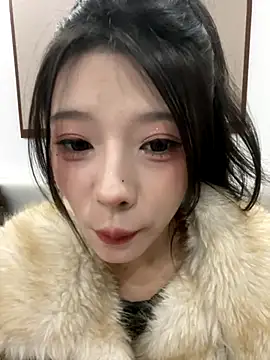 yuanyuanzi99 online show from November 29, 2025, 7:25 pm