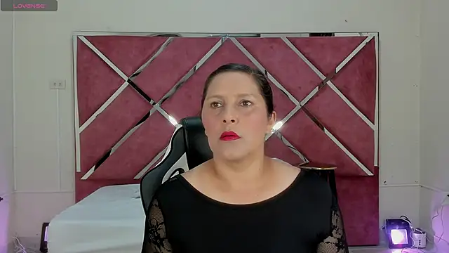 KikaDuque online show from September 30, 2025, 6:58 pm