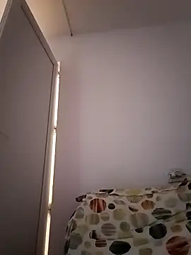 Vera Elle online show from September 25, 2025, 3:40 pm