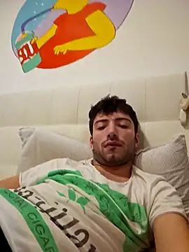 Snapshot of scopamiforte20cm chatting on October 17, 2025, 10:22 pm scopamiforte20cm online show from October 17, 2025, 10:22 pm