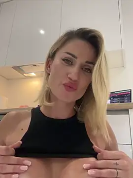 CamyBlossom online show from September 16, 2025, 5:14 pm