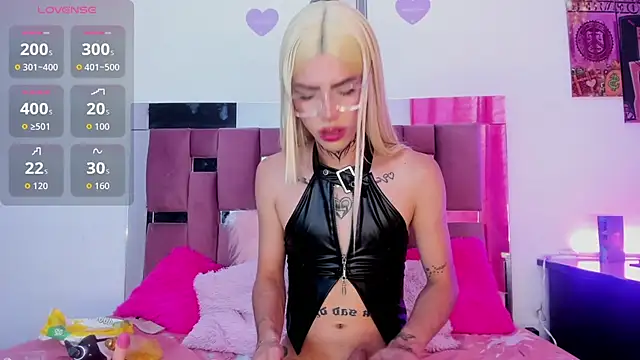 Rachell coollins online show from September 29, 2025, 9:20 pm