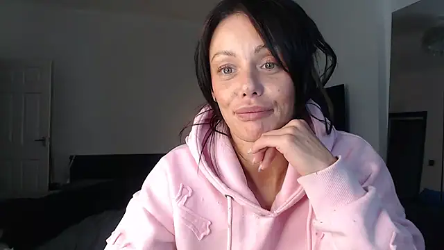 OliviaRyan22 online show from November 16, 2025, 9:30 pm