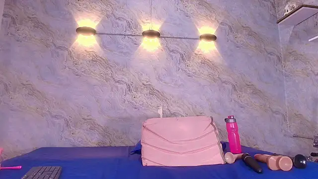 carol juicyy online show from November 7, 2025, 7:18 pm