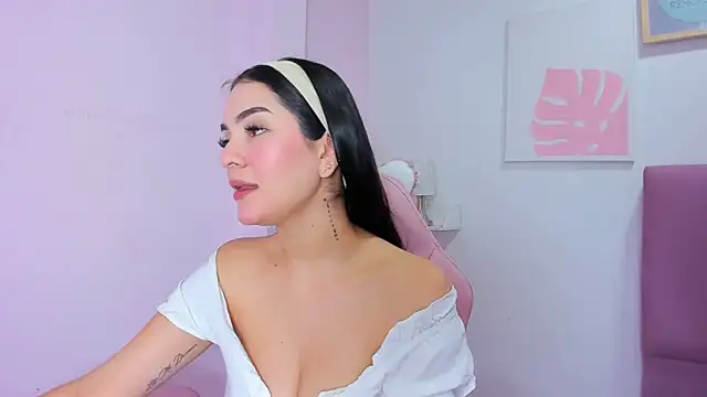 milk candy18 online show from November 23, 2025, 11:31 am