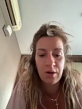 EvvaMur online show from November 26, 2025, 1:49 am