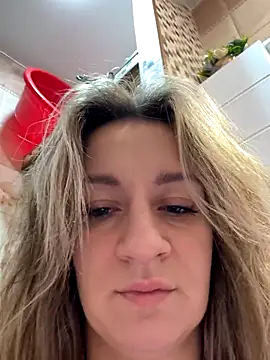 EvvaMur online show from November 3, 2025, 1:22 am