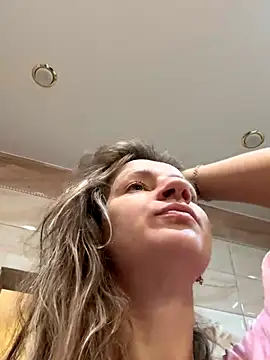 EvvaMur online show from October 17, 2025, 12:47 am