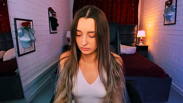 AliceLids online show from October 14, 2025, 1:56 pm