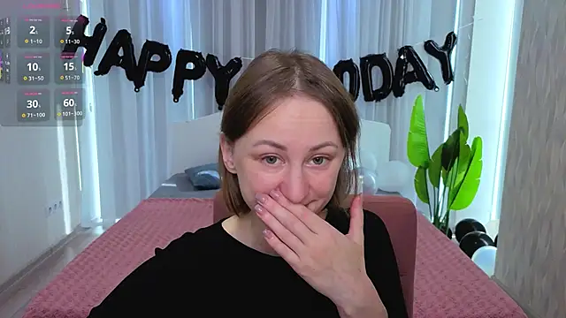 LuluChiiii online show from October 28, 2025, 10:36 am