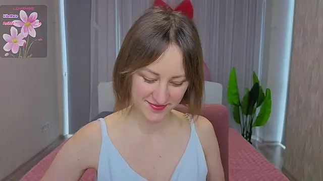 LuluChiiii online show from February 26, 2026, 11:21 am