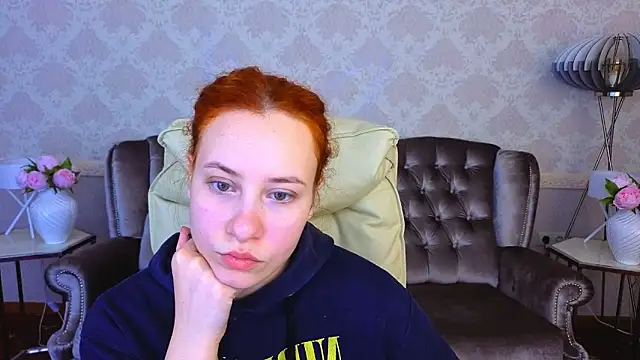 TeilaHex online show from September 12, 2025, 6:51 pm