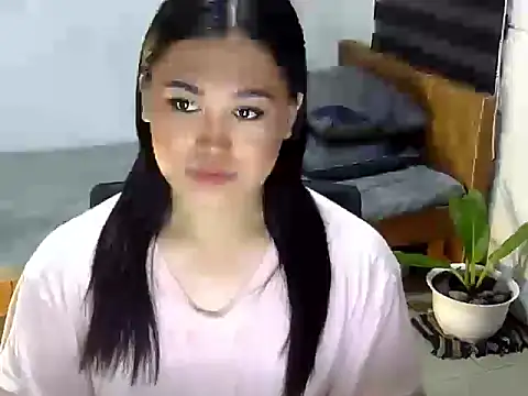 Annierose ts online show from September 23, 2025, 10:33 am