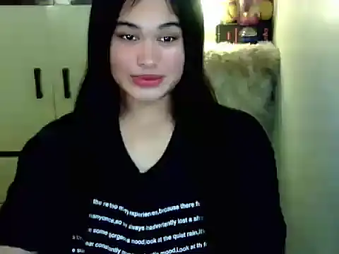 Annierose ts online show from April 23, 2026, 7:15 pm