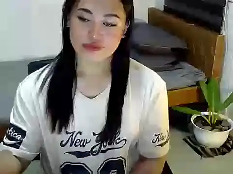 Annierose ts online show from October 2, 2025, 9:18 pm