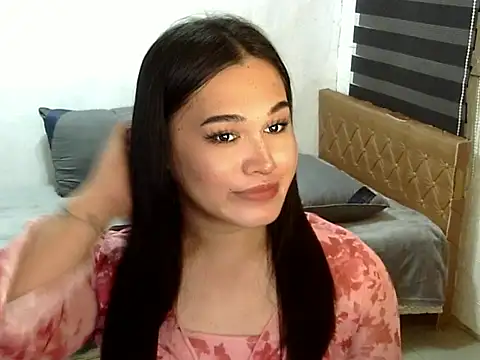 Annierose ts online show from September 13, 2025, 8:14 am