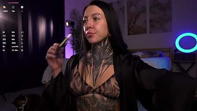 Snapshot of Alise_Eve_ chatting on February 12, 2026, 6:29 pm Alise Eve online show from February 12, 2026, 6:29 pm