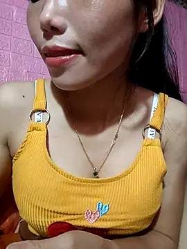 Ingrid428 online show from September 15, 2025, 3:12 pm