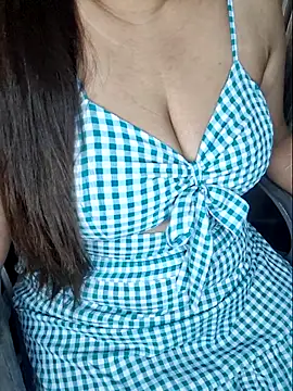 Snapshot of linishal chatting on February 28, 2026, 11:21 am linishal online show from February 28, 2026, 11:21 am