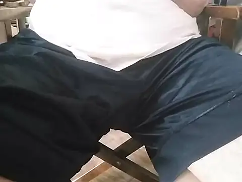 BabyBearMilk online show from March 10, 2026, 2:43 pm