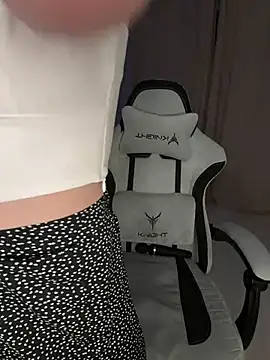 Snapshot of SakuraSara chatting on February 11, 2026, 3:45 pm SakuraSara online show from February 11, 2026, 3:45 pm