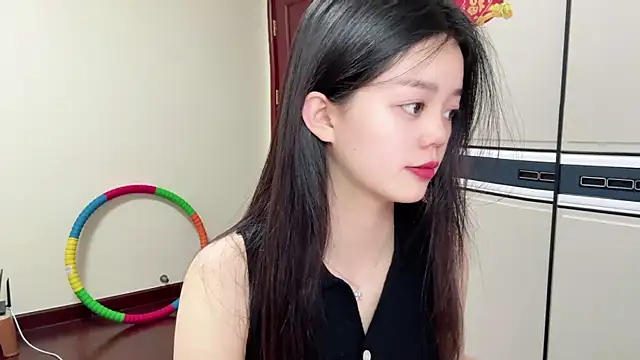 Nicole-13 online show from April 1, 2026, 1:01 pm