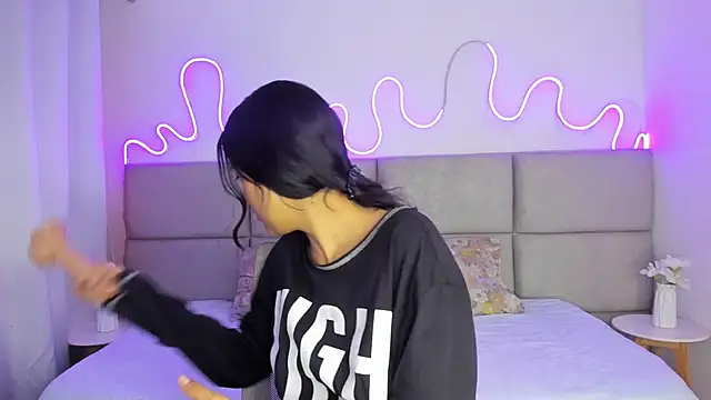 Snapshot of Abrill_2 chatting on February 10, 2026, 10:53 pm Abrill 2 online show from February 10, 2026, 10:53 pm