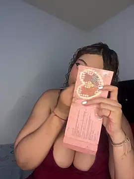 SamanthaaReed online show from September 27, 2025, 11:44 pm