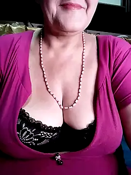 Snapshot of Troiavaca chatting on February 21, 2026, 5:37 pm Troiavaca online show from February 21, 2026, 5:37 pm