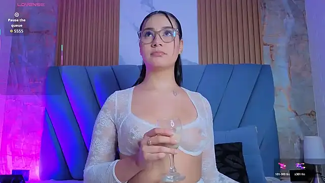 Snapshot of nathalia_koch_ chatting on December 2, 2025, 7:48 pm nathalia koch online show from December 2, 2025, 7:48 pm