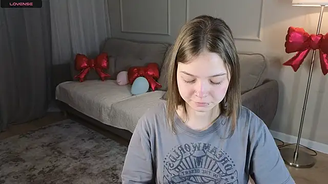 patriciapink online show from March 15, 2026, 2:35 pm