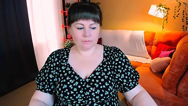CrystaalStaar online show from May 20, 2026, 4:31 am