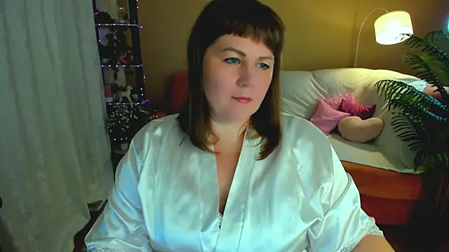 CrystaalStaar online show from September 11, 2025, 7:25 pm