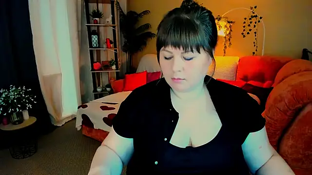 CrystaalStaar online show from June 17, 2026, 3:50 am