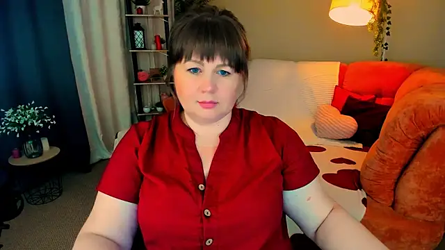 CrystaalStaar online show from July 9, 2026, 9:03 pm