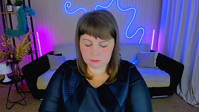 CrystaalStaar online show from September 27, 2025, 6:47 pm